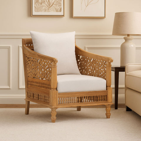 Niota Traditional Armchair in Mango Wood